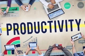 The Anti-Productivity Manifesto: Why a 15-Year Copywriting Veteran Rejects Modern Apps for Analog Simplicity